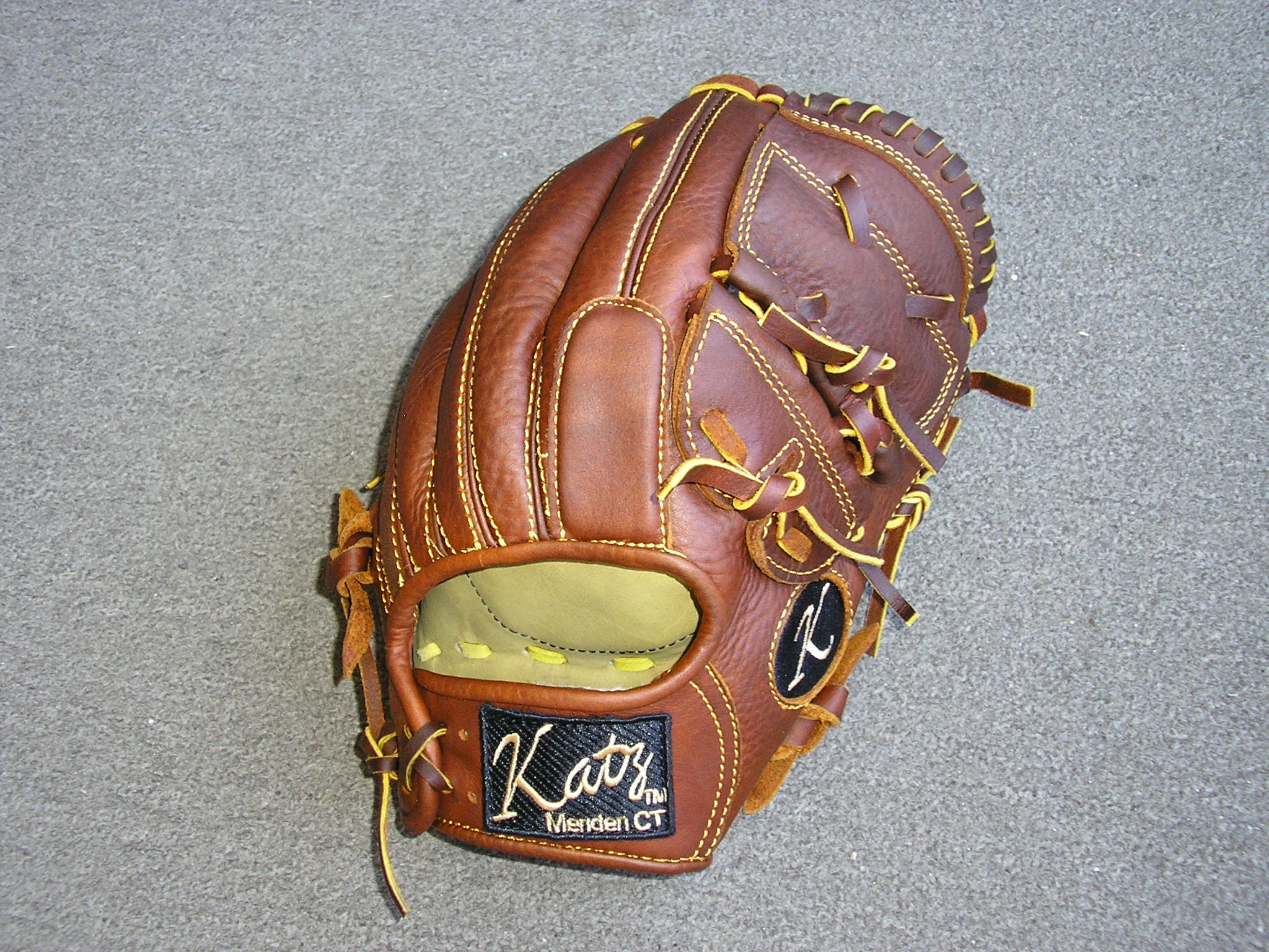 8 cheap baseball glove